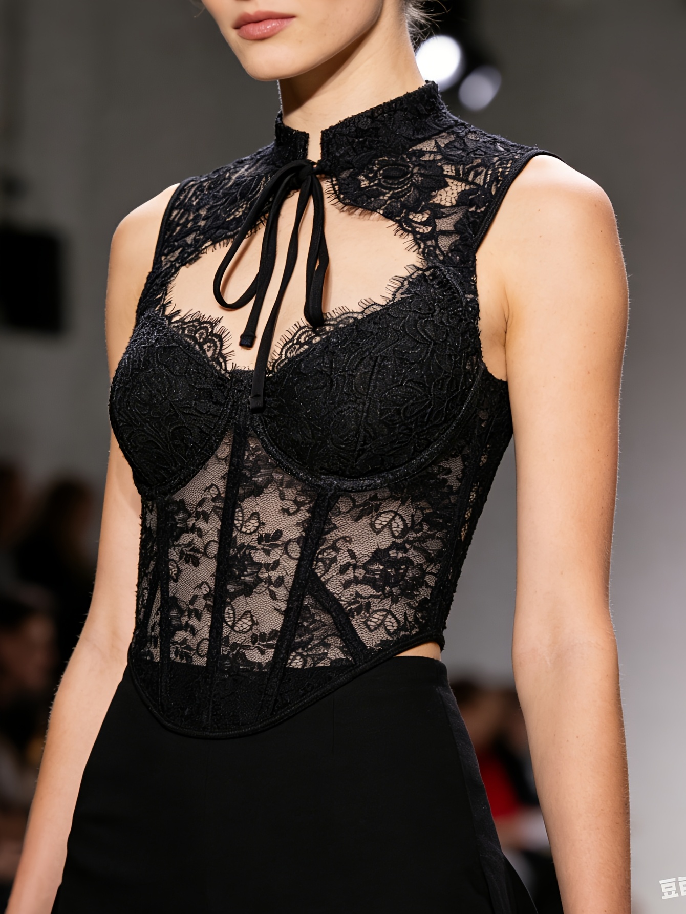 product-fancy-809b74d3-f668-4bfd-9f4a-3a2523777401 Chinese Retro Black Lace Boneless Waist-Cinching Corset Hot Retro Sexy Waist Outerwear Top - Image 1